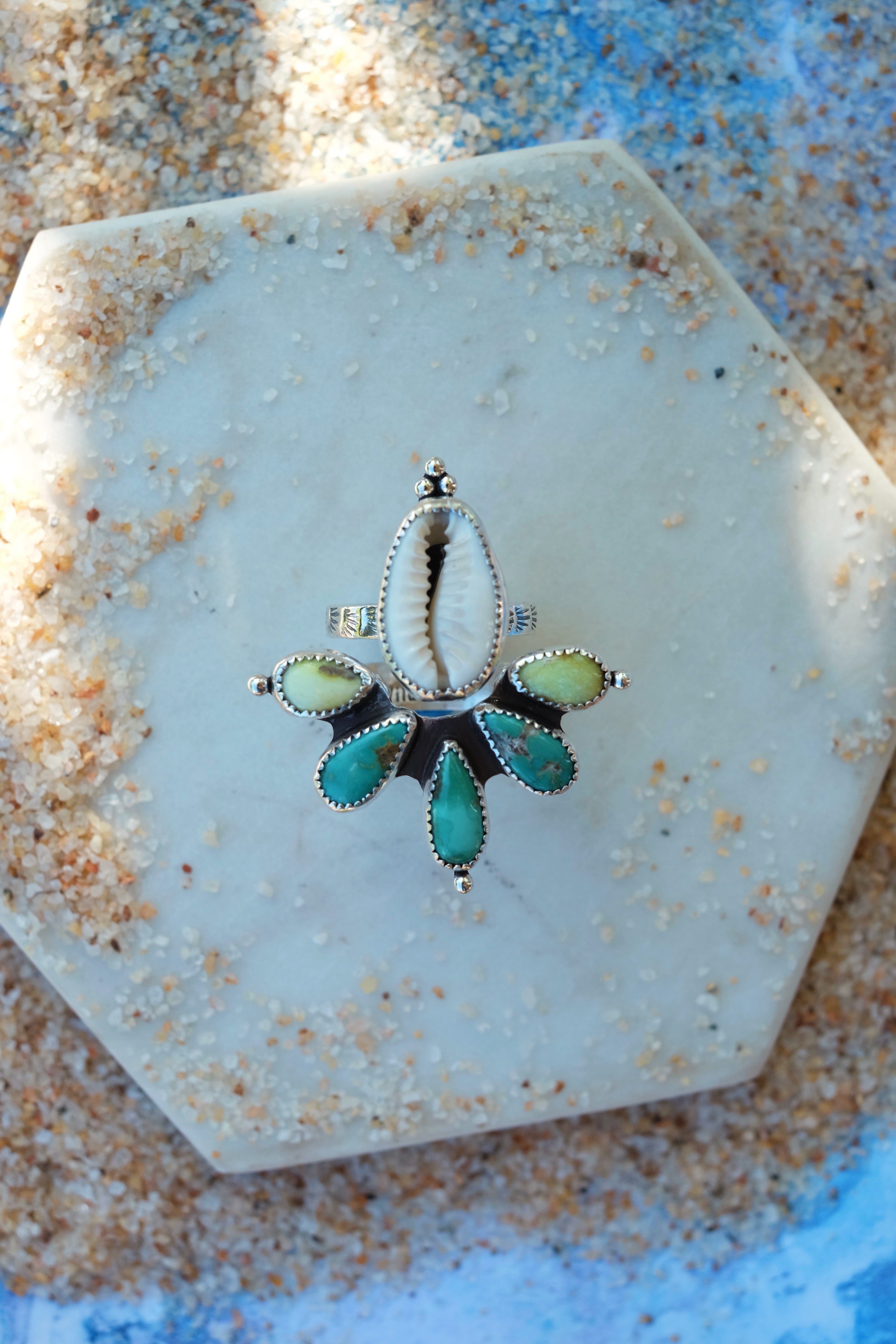 Cowrie Horizon Ring Set