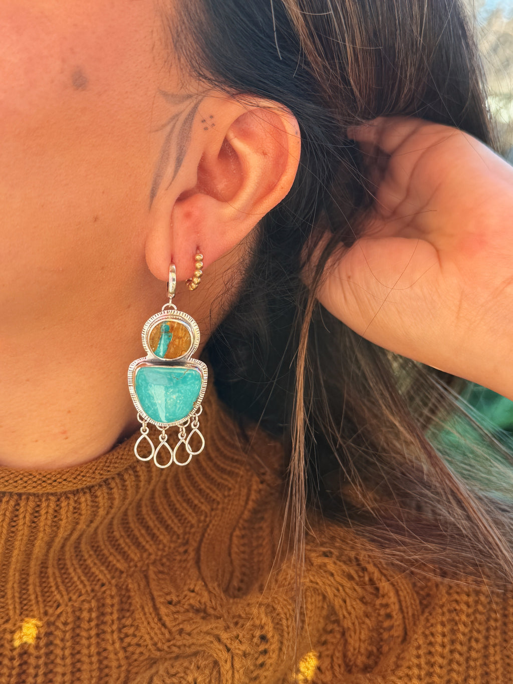 Roystone Ribbon & Whitewater Earrings