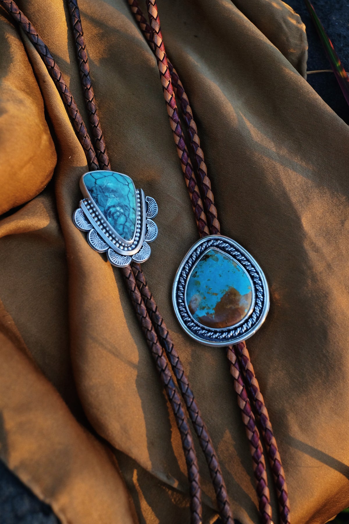Kingman Turquoise Bolo Tie
